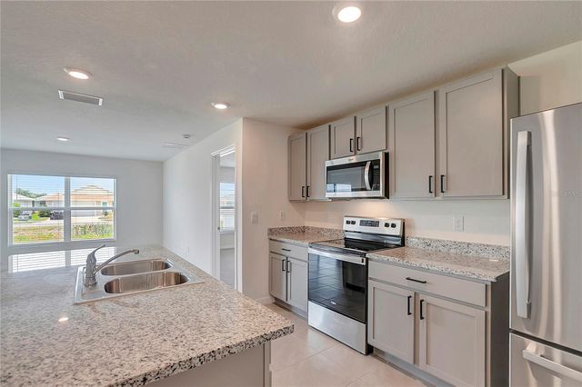 810 ACE OUTLAW AVENUE, Ruskin, FL 33570