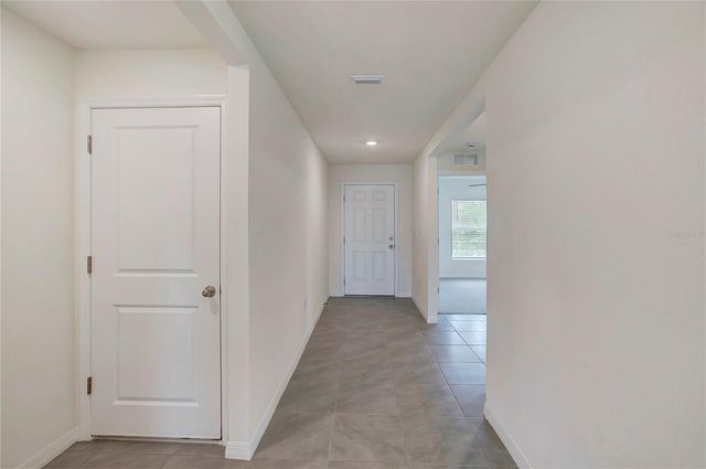 810 ACE OUTLAW AVENUE, Ruskin, FL 33570