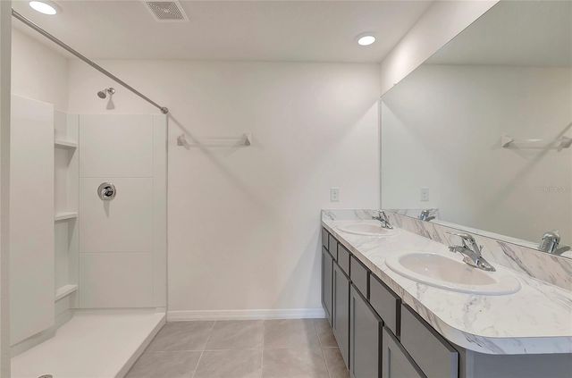 810 ACE OUTLAW AVENUE, Ruskin, FL 33570