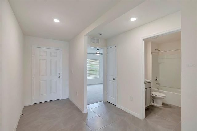 810 ACE OUTLAW AVENUE, Ruskin, FL 33570