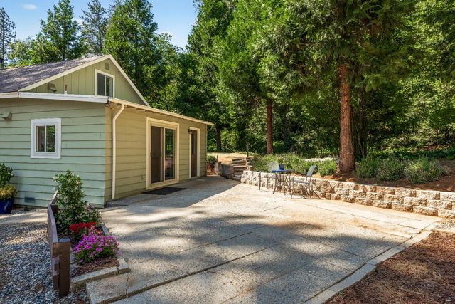 4881 Pony Express Trl, Camino, CA 95709