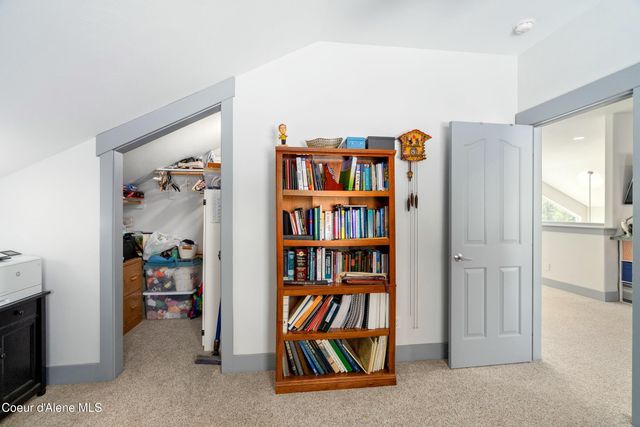 16659 Waller Rd, Bayview, ID 83803