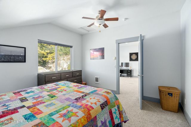 16659 Waller Rd, Bayview, ID 83803