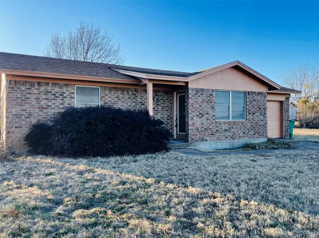 1134 N Seaman Street, Eastland, TX 76448