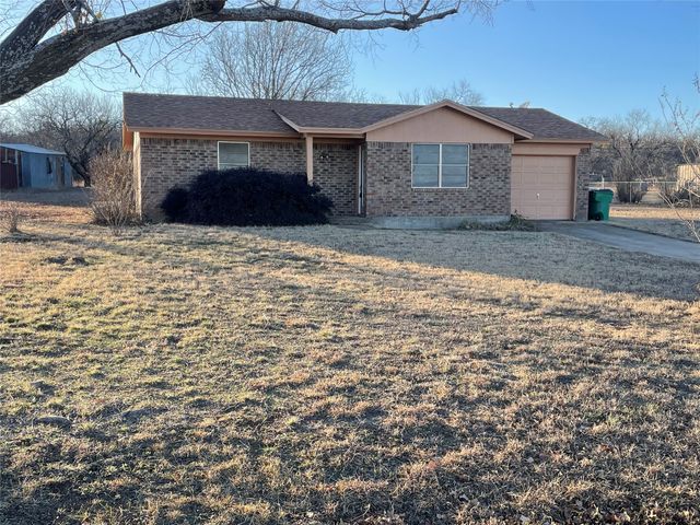 1134 N Seaman Street, Eastland, TX 76448