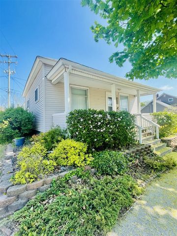 404 W Court Street, Ludington, MI 49431