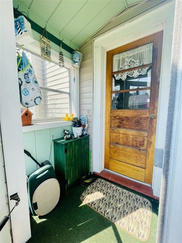 404 W Court Street, Ludington, MI 49431