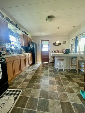 404 W Court Street, Ludington, MI 49431