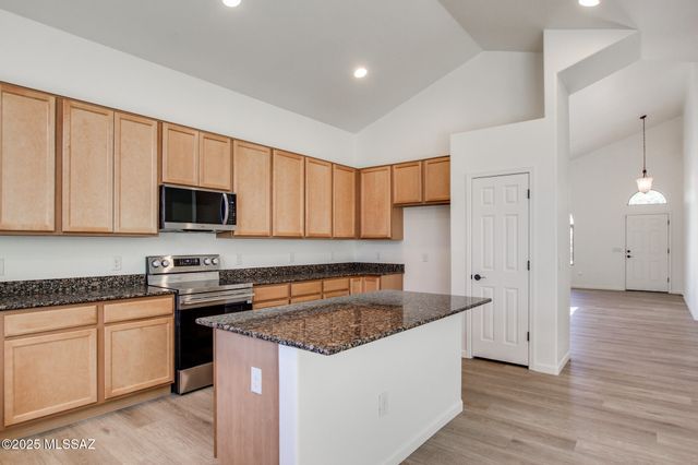 8727 W Denstone Road, Marana, AZ 85653