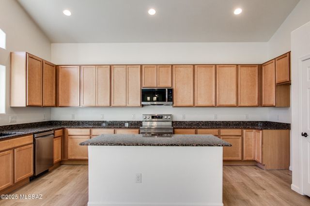 8727 W Denstone Road, Marana, AZ 85653