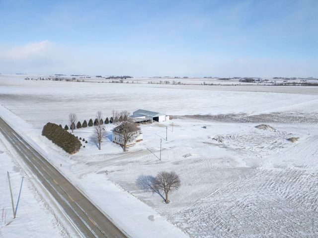 3074 Union Avenue, Sumner, IA 50674