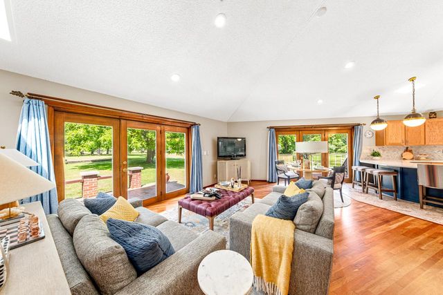 24026 W Oakwood LANE, Kansasville, WI 53139