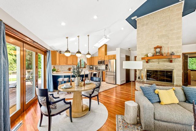 24026 W Oakwood LANE, Kansasville, WI 53139