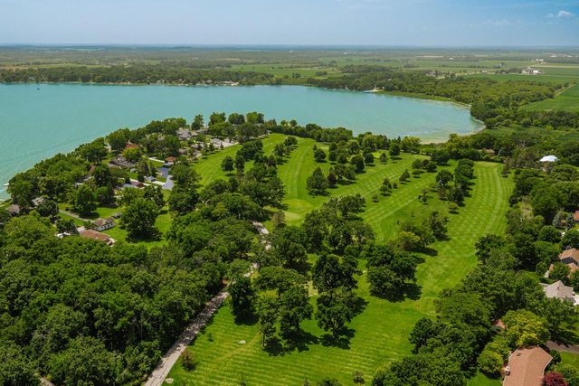 24026 W Oakwood LANE, Kansasville, WI 53139
