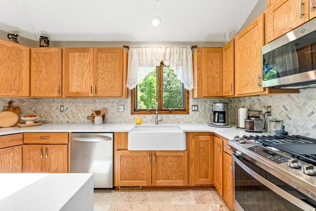 24026 W Oakwood LANE, Kansasville, WI 53139