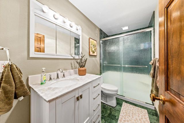24026 W Oakwood LANE, Kansasville, WI 53139