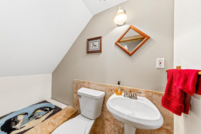 24026 W Oakwood LANE, Kansasville, WI 53139