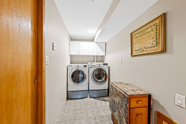 24026 W Oakwood LANE, Kansasville, WI 53139
