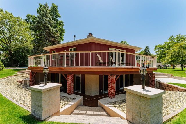24026 W Oakwood LANE, Kansasville, WI 53139