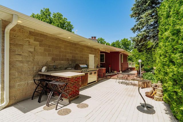 24026 W Oakwood LANE, Kansasville, WI 53139