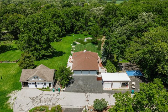 24026 W Oakwood LANE, Kansasville, WI 53139
