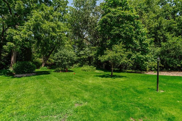 24026 W Oakwood LANE, Kansasville, WI 53139