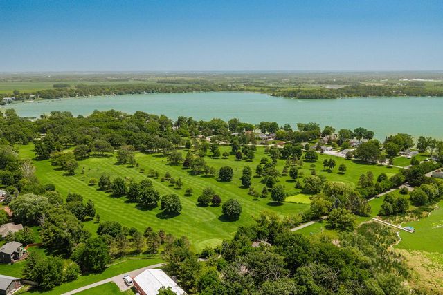 24026 W Oakwood LANE, Kansasville, WI 53139
