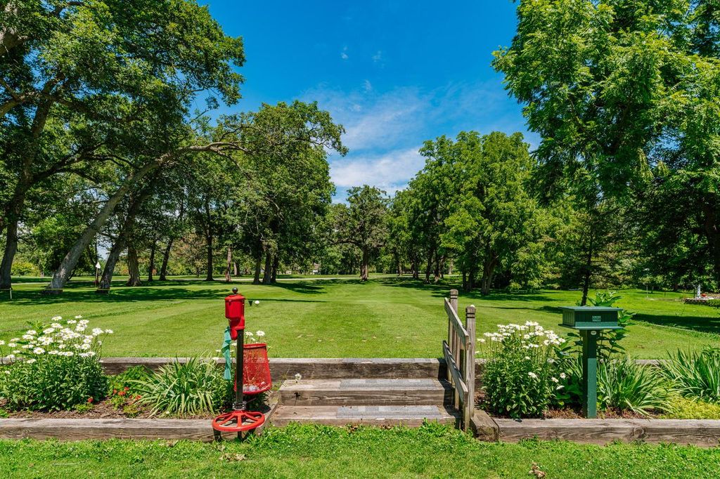24026 W Oakwood LANE, Kansasville, WI 53139