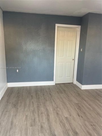 841 N 69th Ave, Hollywood, FL 33024