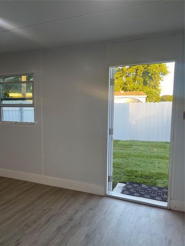 841 N 69th Ave, Hollywood, FL 33024