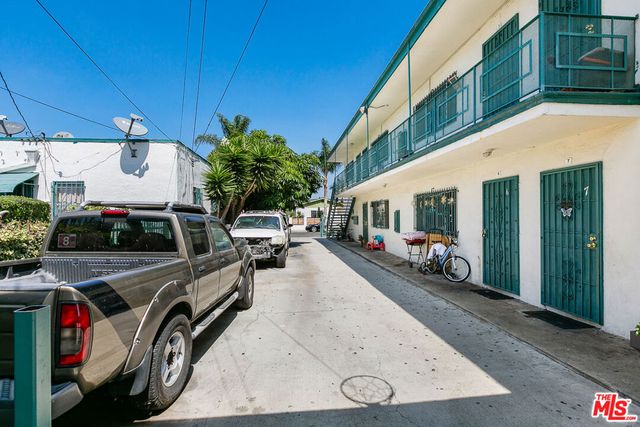 5430 Smiley Drive, Los Angeles, CA 90016