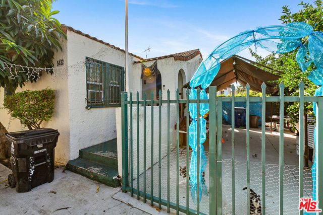 5430 Smiley Drive, Los Angeles, CA 90016