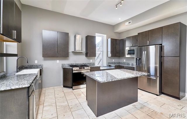 4253 Washington Boulevard C, St Louis, MO 63108