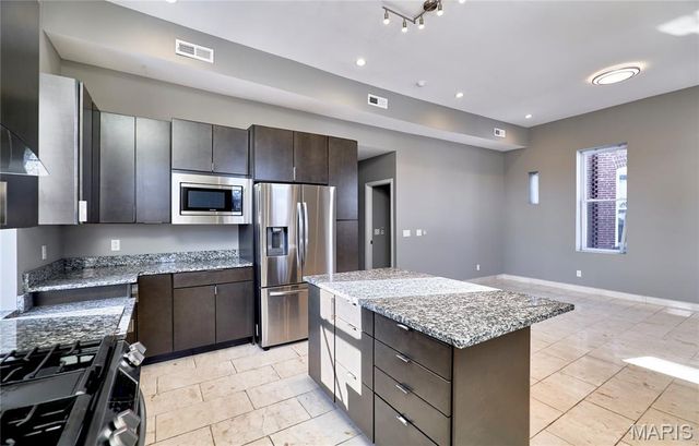 4253 Washington Boulevard C, St Louis, MO 63108