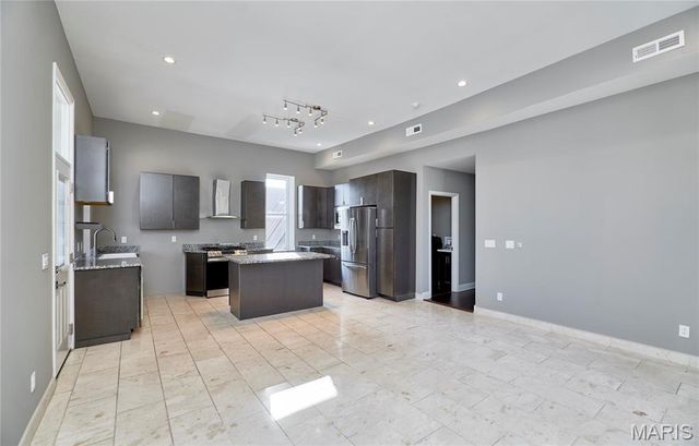 4253 Washington Boulevard C, St Louis, MO 63108