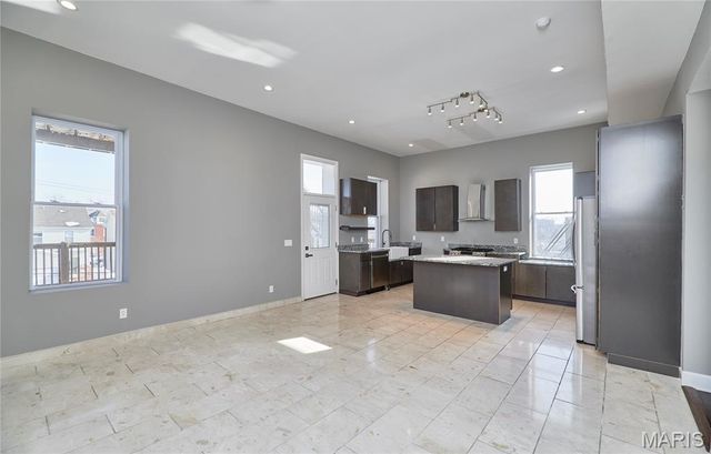 4253 Washington Boulevard C, St Louis, MO 63108