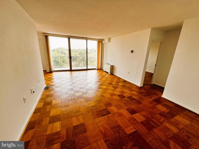 2500 N VAN DORN ST #1006, Alexandria, VA 22302