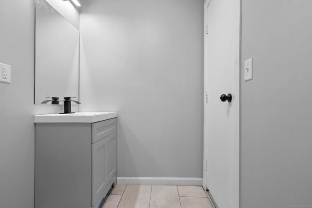 140 Grand Street 4B, Waterbury, CT 06702