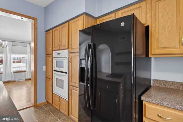 67 LAKEVIEW TER, Hanover, PA 17331