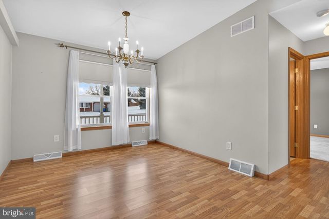 67 LAKEVIEW TER, Hanover, PA 17331