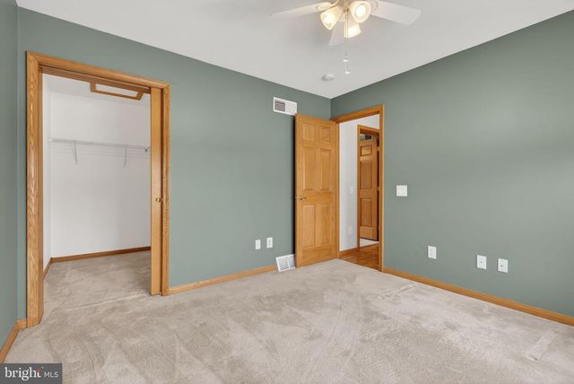 67 LAKEVIEW TER, Hanover, PA 17331