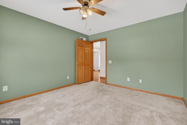 67 LAKEVIEW TER, Hanover, PA 17331