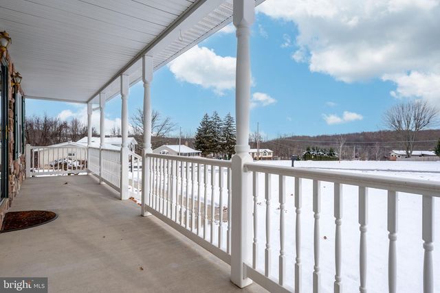 67 LAKEVIEW TER, Hanover, PA 17331