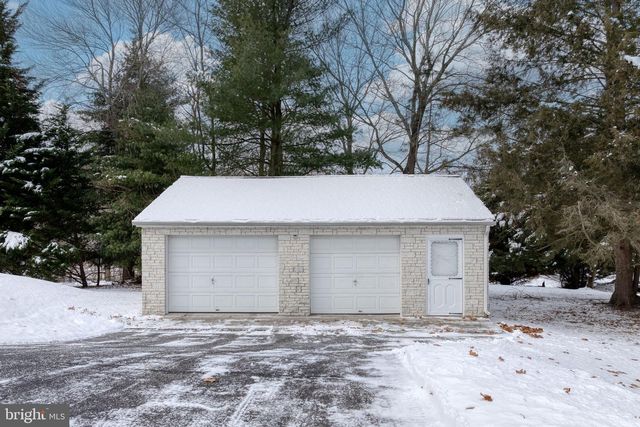 67 LAKEVIEW TER, Hanover, PA 17331