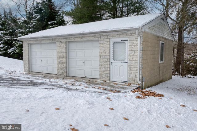 67 LAKEVIEW TER, Hanover, PA 17331