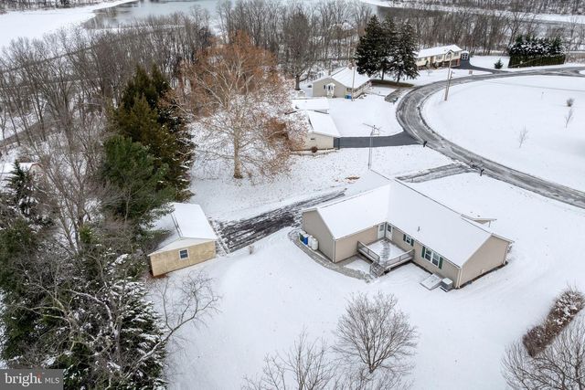 67 LAKEVIEW TER, Hanover, PA 17331