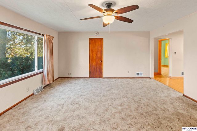 1615 N Madison Street, Fremont, NE 68025