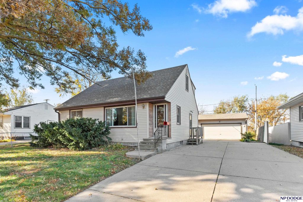1615 N Madison Street, Fremont, NE 68025