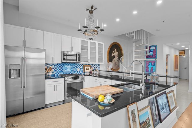 1951 W 25th Street 517, Cleveland, OH 44113