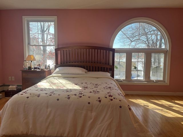 10 George St, Shrewsbury, MA 01545